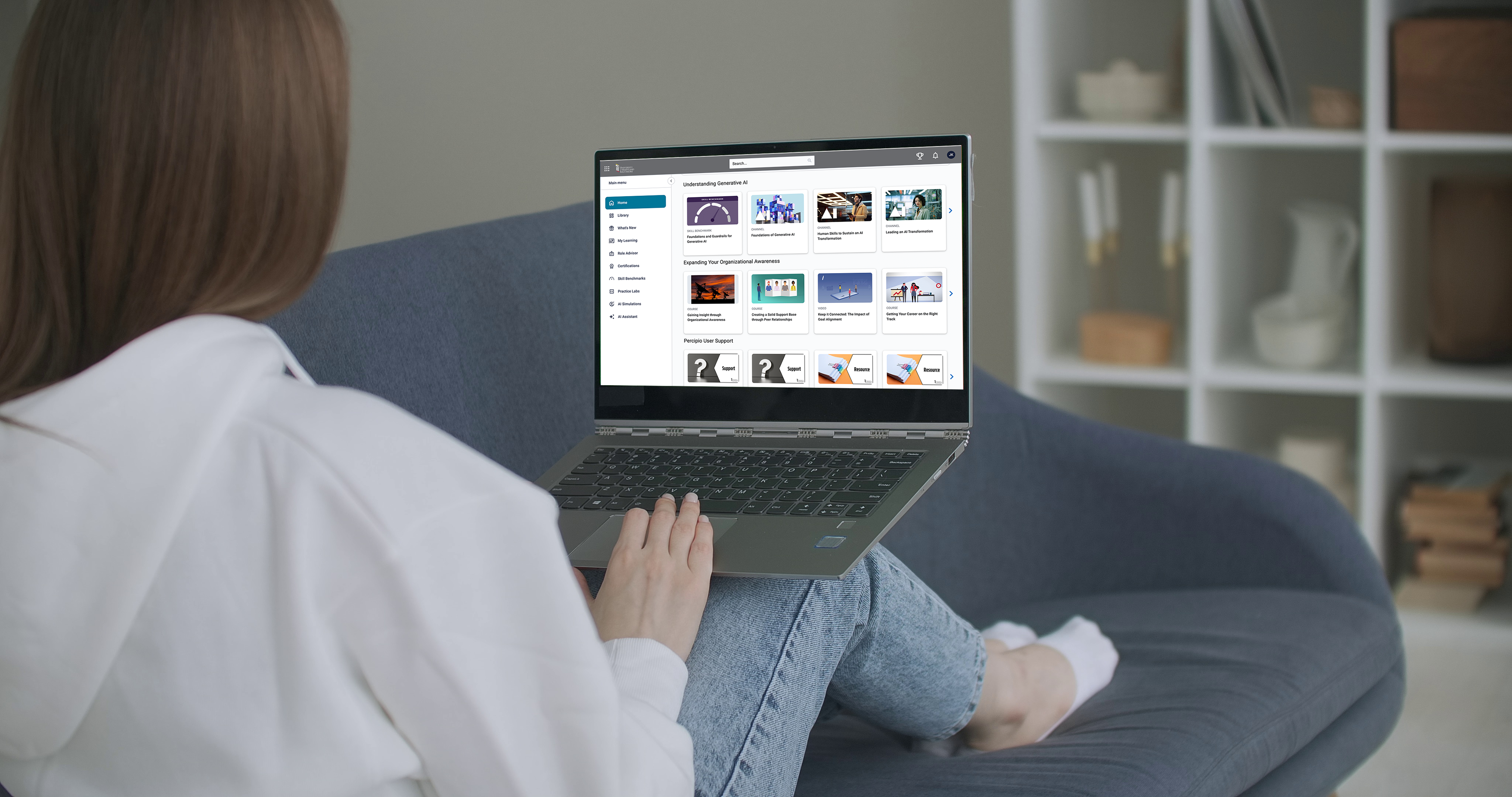 Women looking at the Percipio