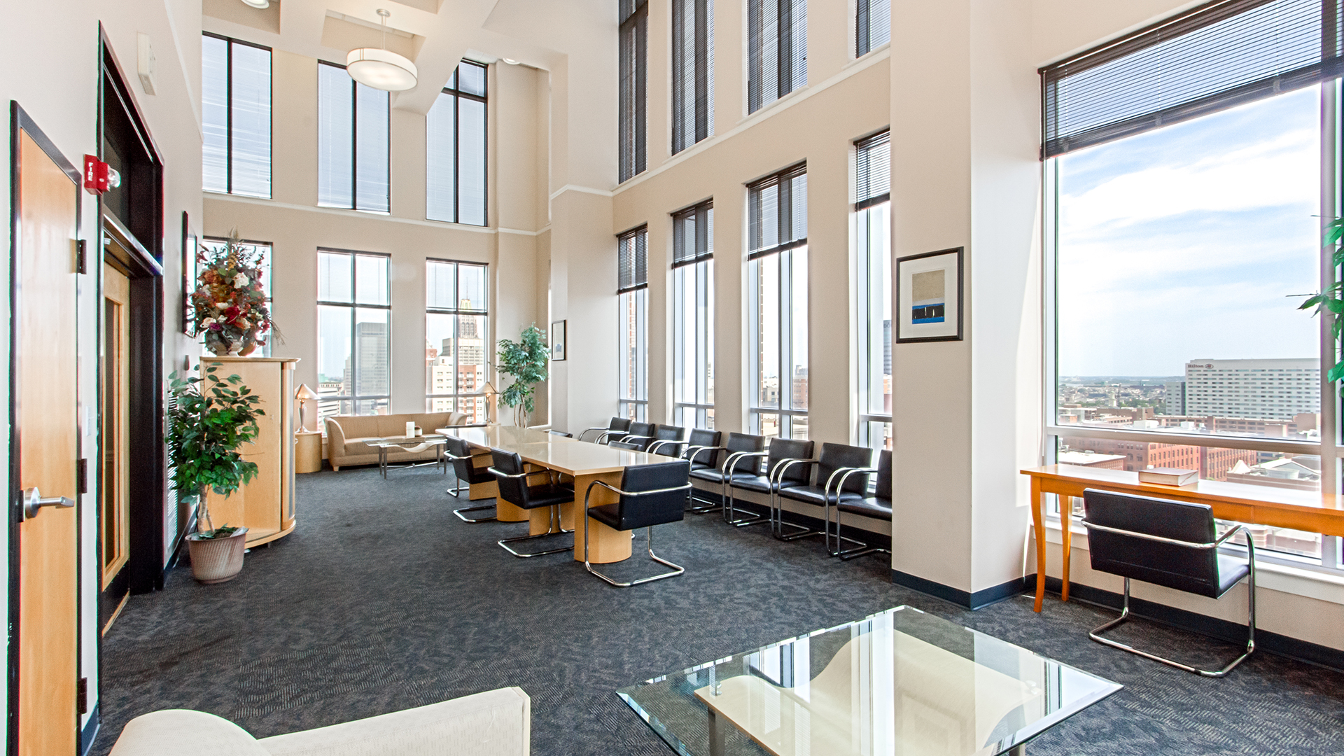 Skyline Lounge with City Skyline